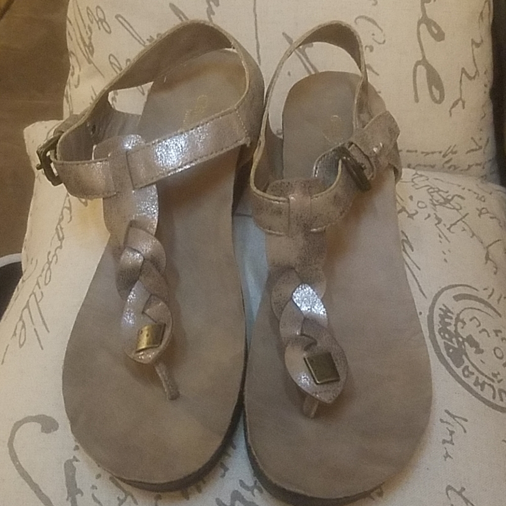 Crown Vintage Sandals